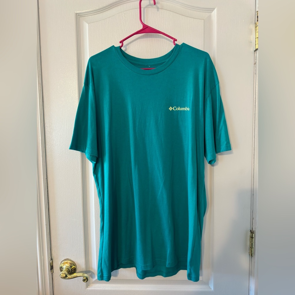 COLUMBIA TSHIRT